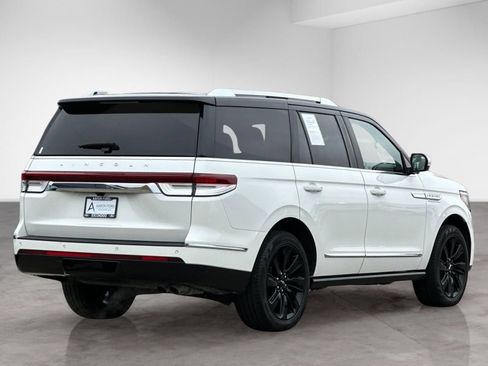 Used 2024 Lincoln Navigator Reserve AWD/4WD image 5