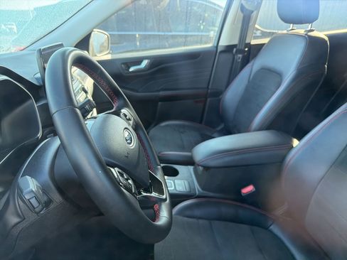 Used 2022 Ford Escape SEL w/ SEL Stealth AWD Package image 10