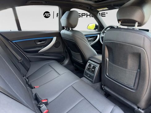 Used 2017 BMW 330i Sedan RWD image 31