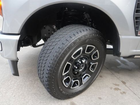 Certified 2024 Ford F250 Platinum image 34