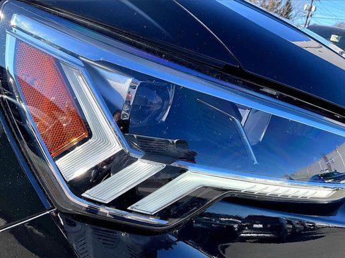 Used 2025 Audi Q3 2.0T Premium w/ Convenience Package image 32