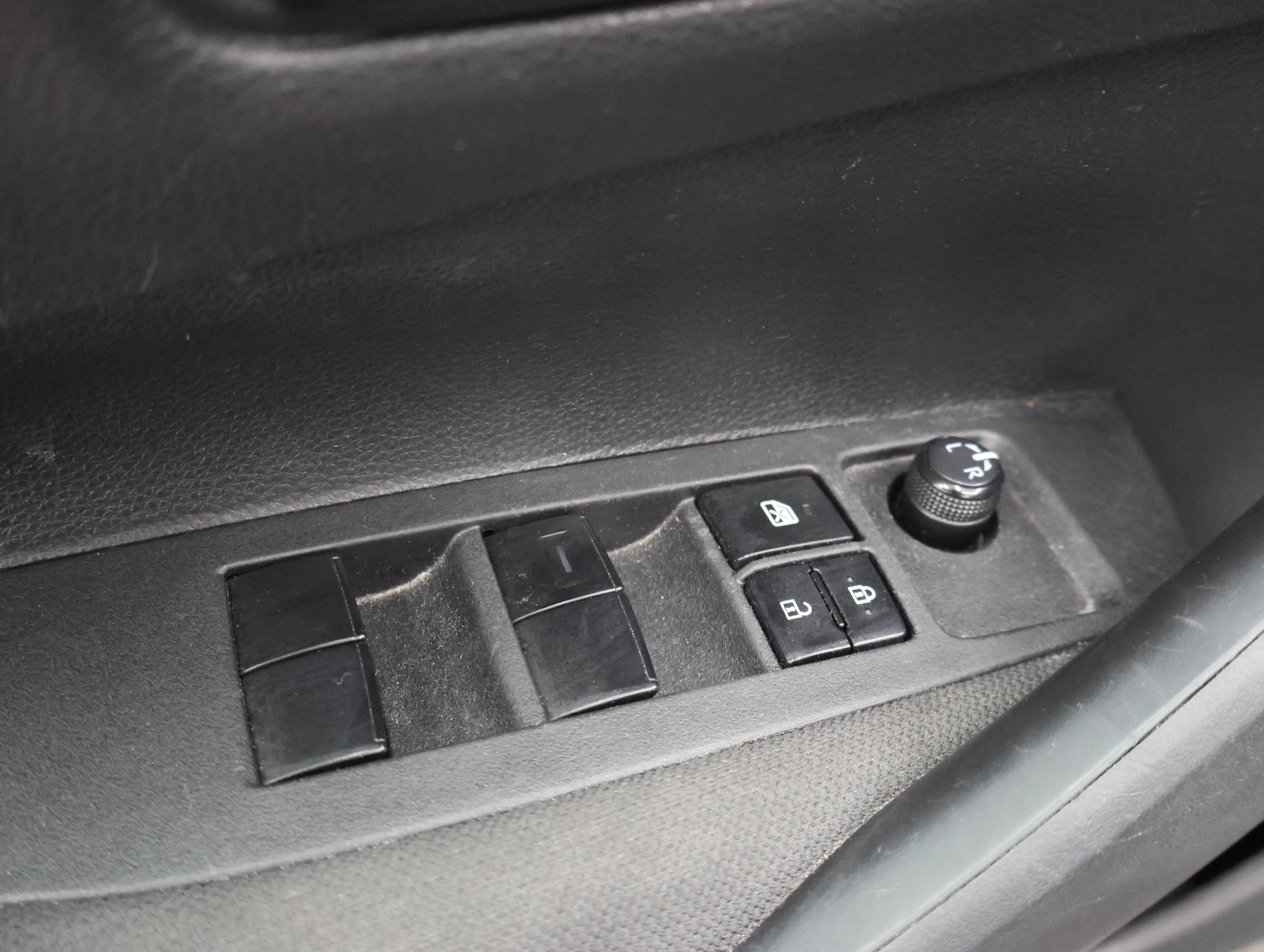 Used 2024 Toyota Corolla LE FWD image 36