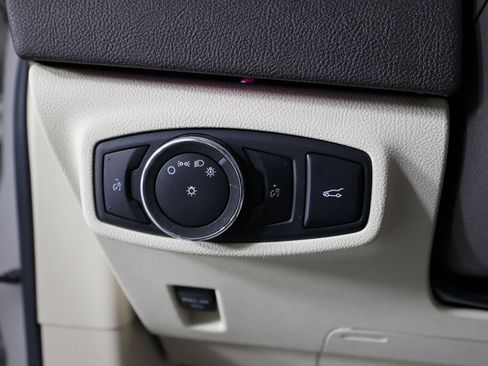 Used 2017 Lincoln MKC Reserve w/ Lincoln MKC Climate Package image 26