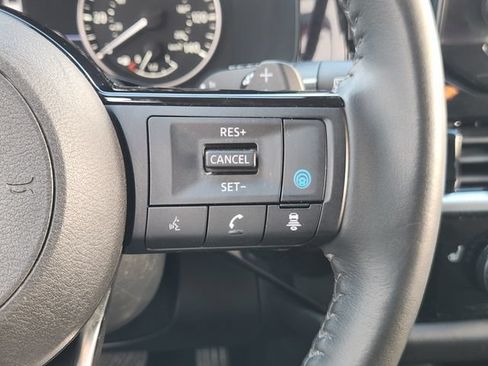 Used 2022 Nissan Pathfinder SV FWD image 27