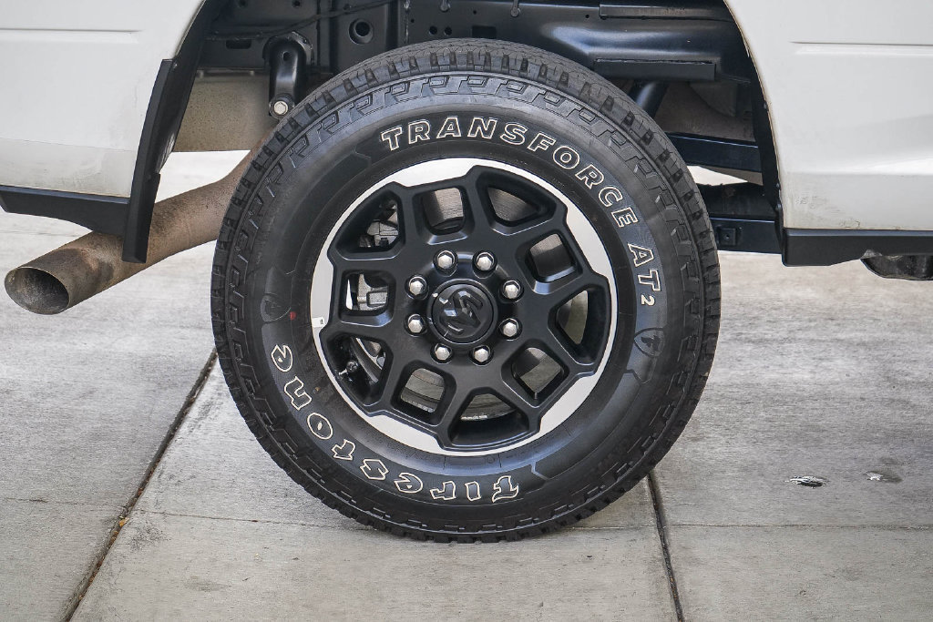 Used 2026 RAM 2500 Laramie AWD/4WD image 13