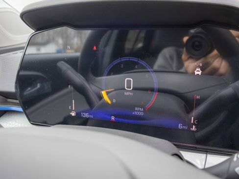 New 2026 Chevrolet Trax LT w/ Driver Confidence Package image 13