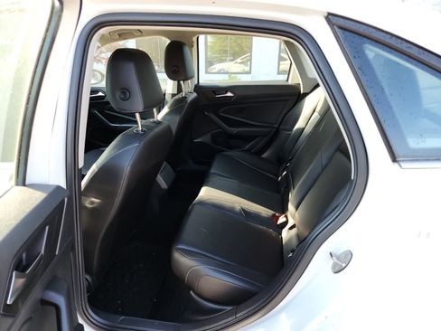Used 2019 Volkswagen Jetta SE FWD image 27