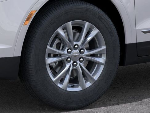 New 2026 Cadillac XT5 Luxury image 9