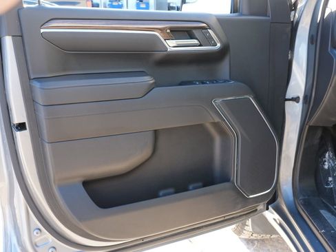 Used 2023 Chevrolet Silverado 1500 LT w/ Convenience Package II image 15