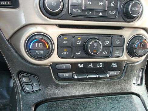 Used 2015 GMC Yukon XL Denali w/ Open Road Package RWD image 20