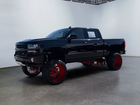 Used 2018 Chevrolet Silverado 1500 LT w/ All Star Edition AWD/4WD image 7