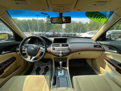 Used 2012 Honda Crosstour EX image 13