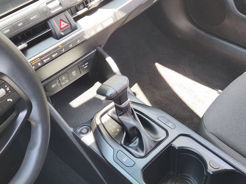 Used 2026 Kia K4 FWD image 16