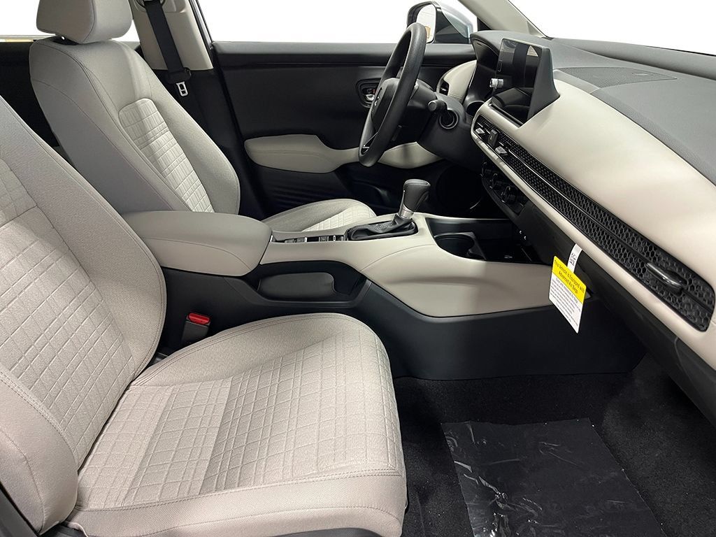 New 2027 Honda HR-V LX image 24