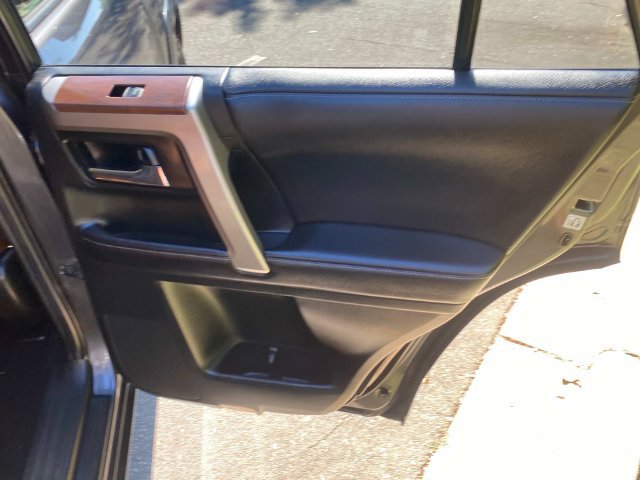 Used 2016 Toyota 4Runner SR5 RWD image 34