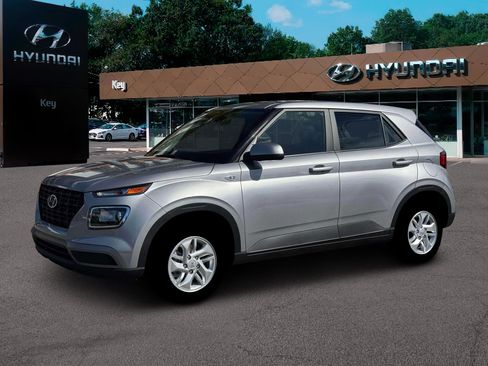 New 2026 Hyundai Venue SE image 2