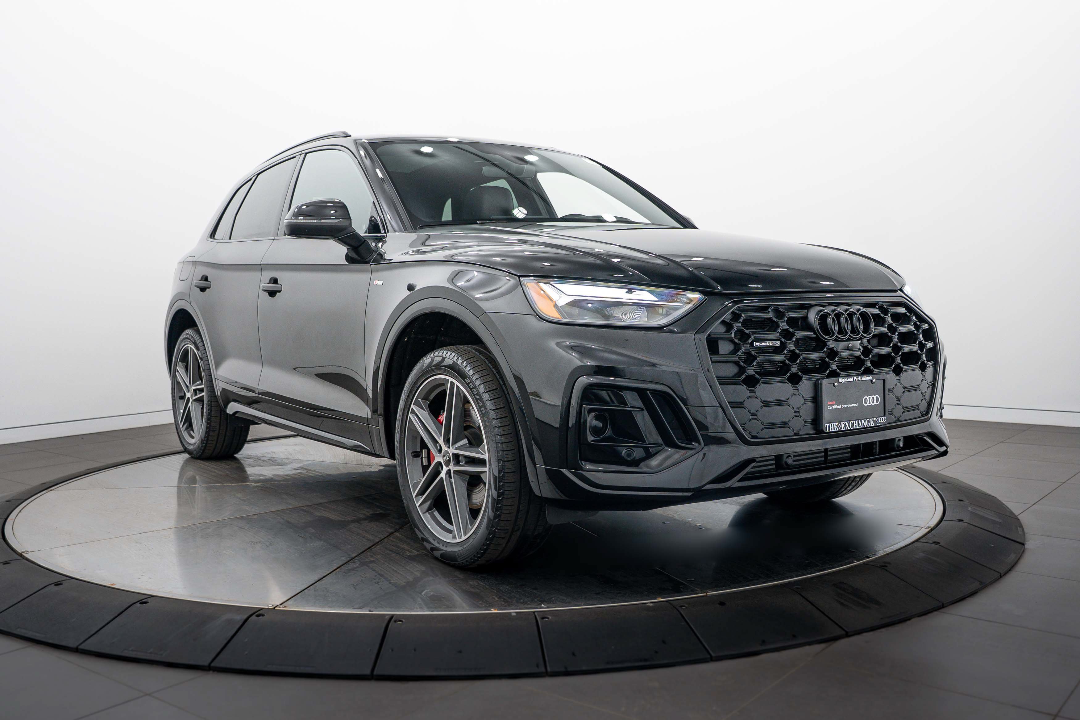 Certified 2024 Audi Q5 e Premium Plus AWD/4WD image 2