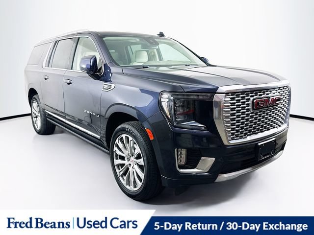 Used 2023 GMC Yukon XL Denali AWD/4WD image 1