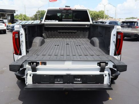 Used 2024 GMC Sierra 3500 Denali Ultimate AWD/4WD image 29