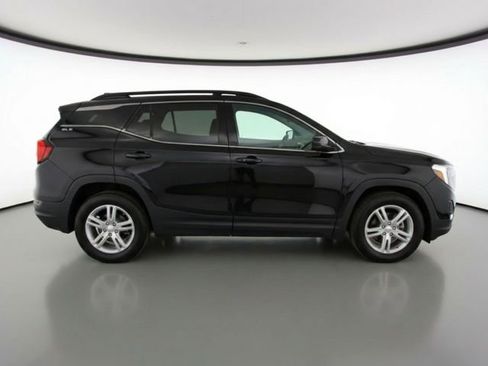 Used 2020 GMC Terrain SLE w/ Driver Convenience Package image 2