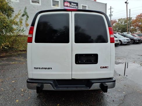 Used 2020 GMC Savana 2500 w/ Driver Convenience Package image 4