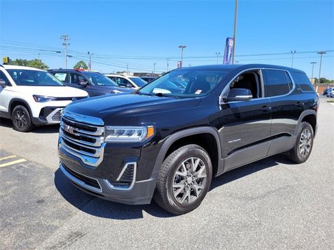 Used 2022 GMC Acadia SLE image 3