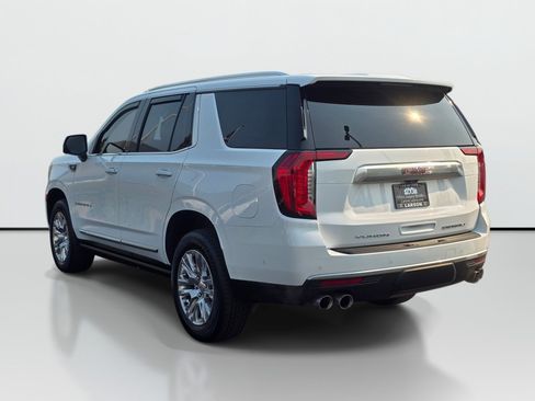 Used 2024 GMC Yukon Denali w/ Advanced Technology Package AWD/4WD image 3