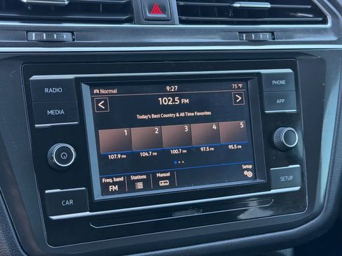 Used 2018 Volkswagen Tiguan S image 25