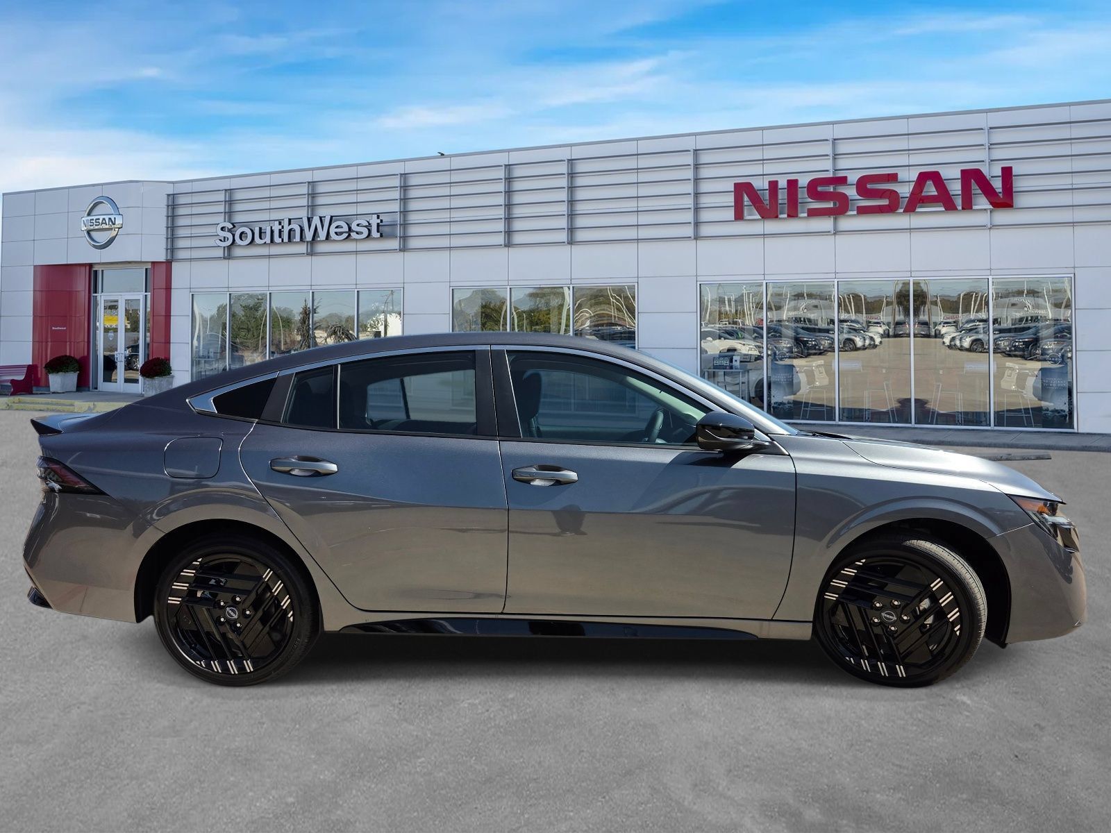 New 2027 Nissan Sentra SR w/ Floor Mat Package FWD image 4