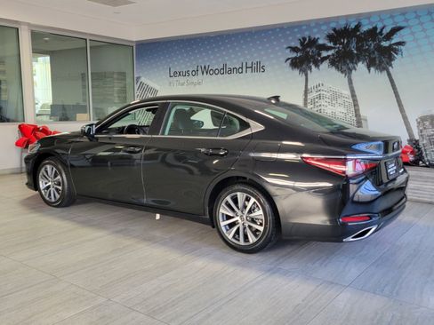 Used 2020 Lexus ES 350 w/ Premium Package image 3