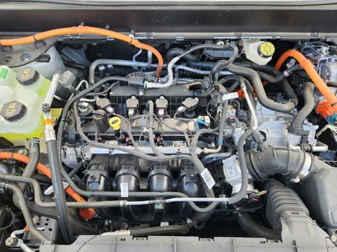New 2026 Ford Maverick XLT w/ XLT Luxury Package FWD image 21