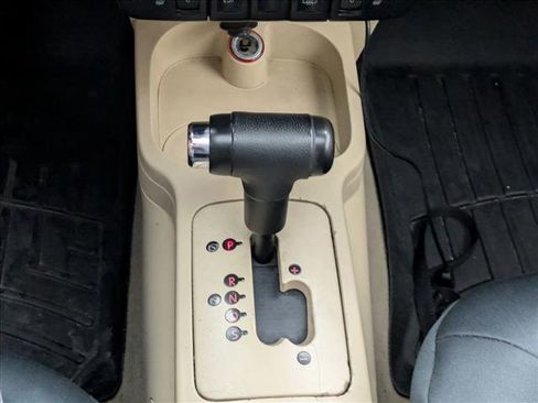 Used 2009 Volkswagen Beetle S image 10