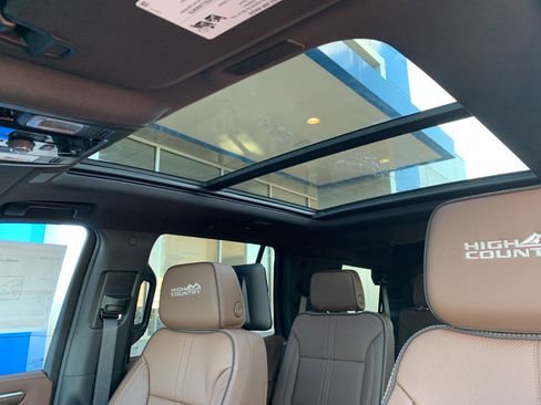 New 2026 Chevrolet Tahoe High Country image 19