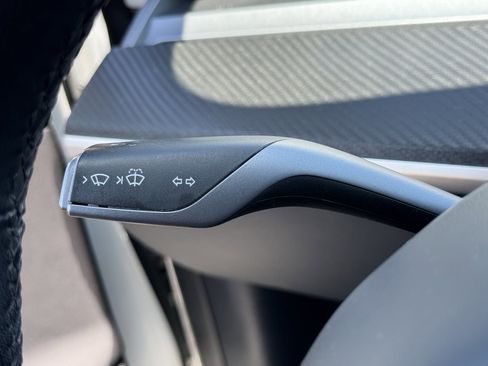 Used 2020 Tesla Model 3 Performance image 31