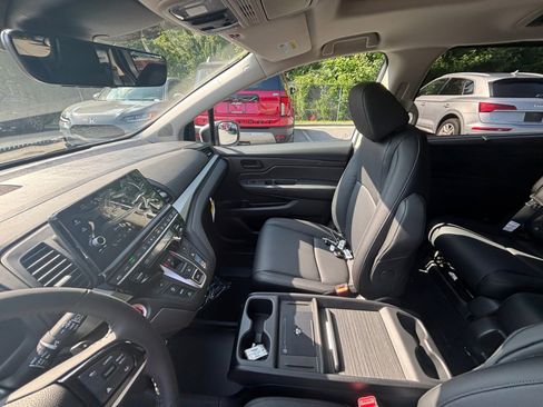 New 2025 Honda Odyssey EX-L image 28