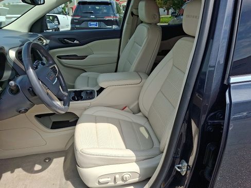 Used 2021 GMC Acadia Denali image 13