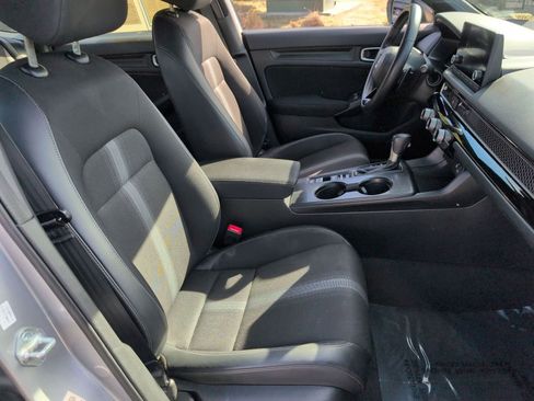 Used 2023 Honda Civic Sport image 28