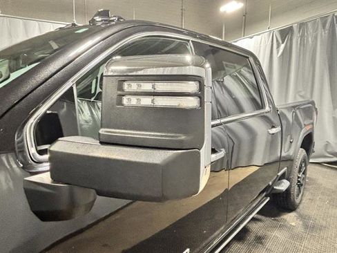 Certified 2023 GMC Sierra 3500 Denali w/ Denali Black Diamond Edition image 10