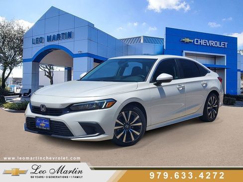 Used 2024 Honda Civic EX image 1