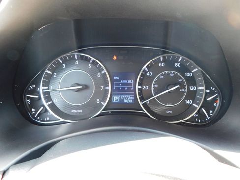 Used 2017 Nissan Armada SV image 26