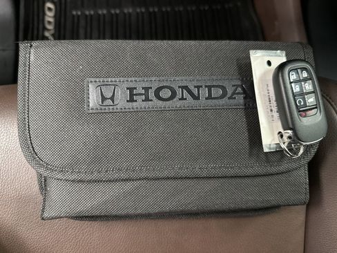 Used 2025 Honda Odyssey Touring image 46