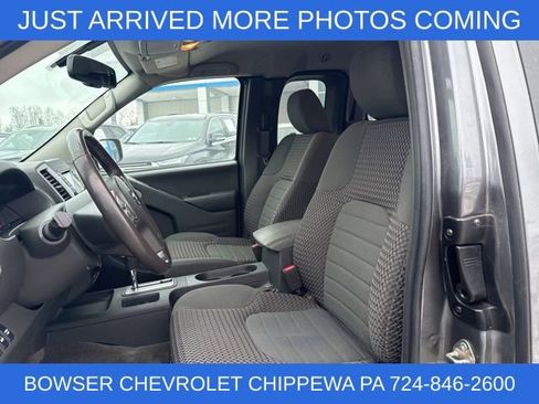Used 2017 Nissan Frontier SV w/ SV Value Truck Package image 3