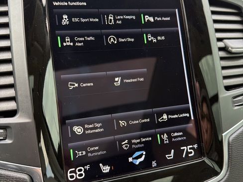 Used 2020 Volvo XC90 T5 Momentum w/ Protection Package Premier image 40