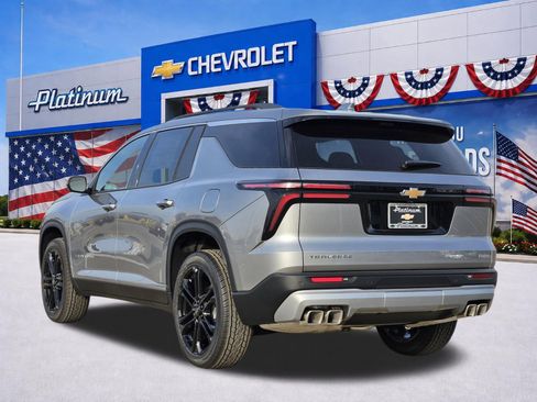 New 2026 Chevrolet Traverse LT w/ Driver Confidence Package FWD image 4