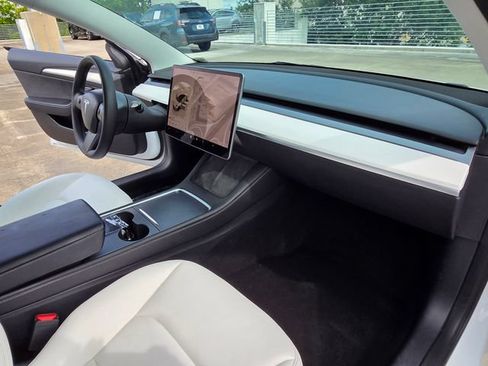 Used 2023 Tesla Model 3 Standard Range RWD image 25