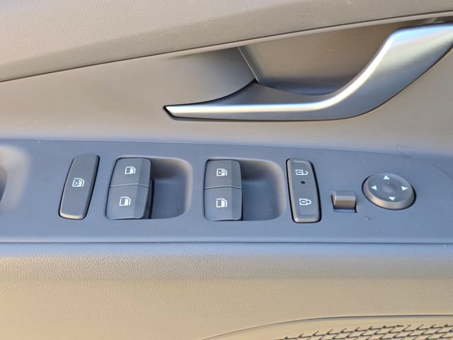Certified 2025 Hyundai Elantra Hybrid FWD image 22