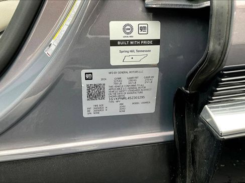 Certified 2025 Cadillac Lyriq Sport w/ LPO, Floor Liner Package AWD/4WD image 19