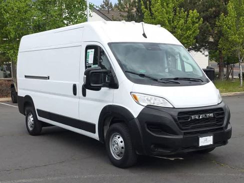 Used 2023 RAM ProMaster 2500 FWD image 3