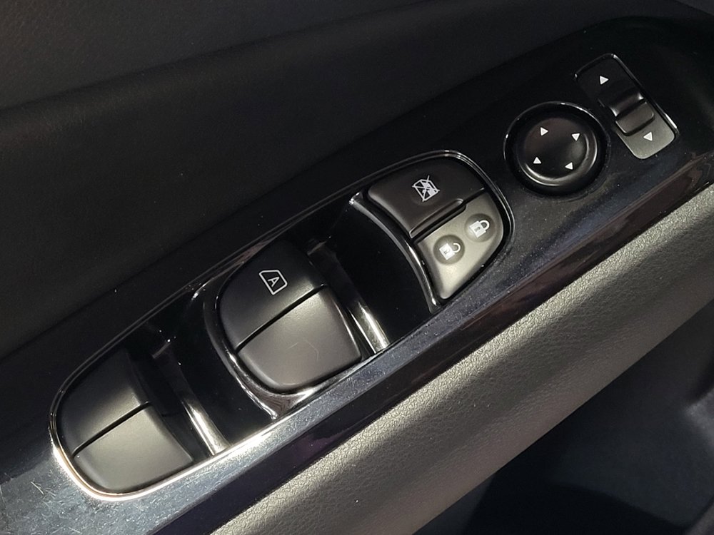 Used 2025 Nissan Altima 2.5 SR FWD image 27