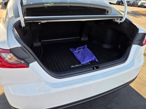 Used 2025 Toyota Camry LE w/ Convenience Package image 13